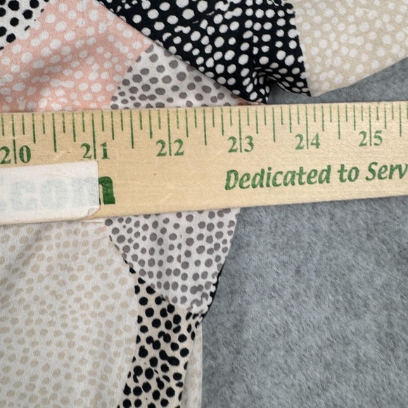 Foxcroft Shirt Womens Size 18 Pink Black Dot Print Wrinkle Free Button Front - Picture 8 of 9